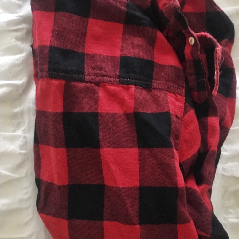 H&M buffalo plaid button up shirt